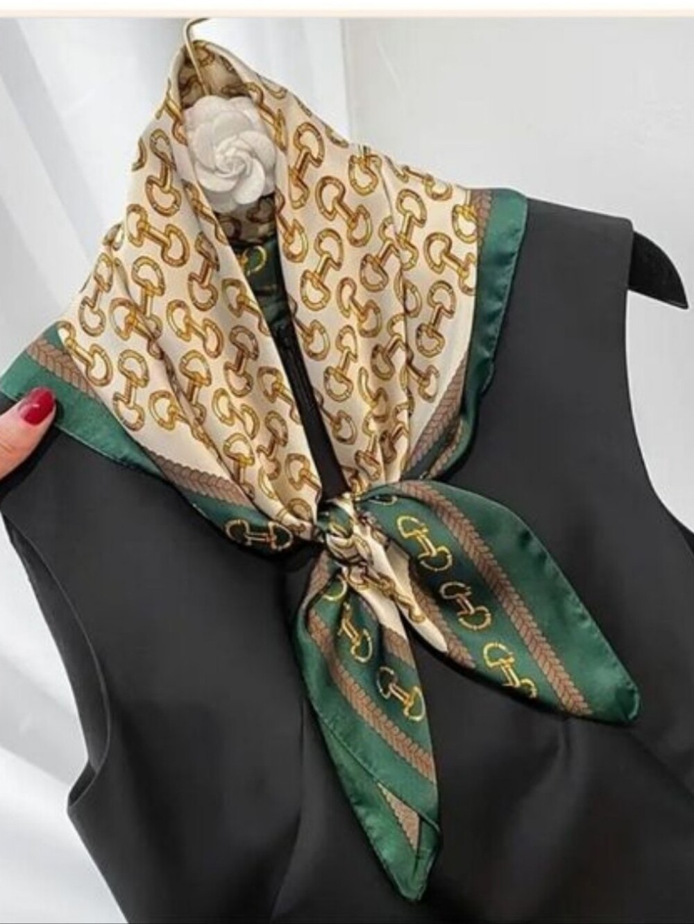 CHAIN PATTERN FASHION SCARF Green GOLD - Picture 1 of 4